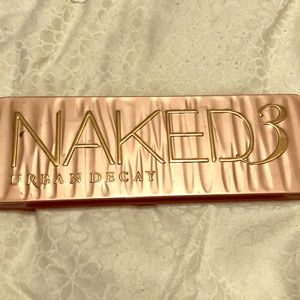 Naked 3 Eyeshadow palette